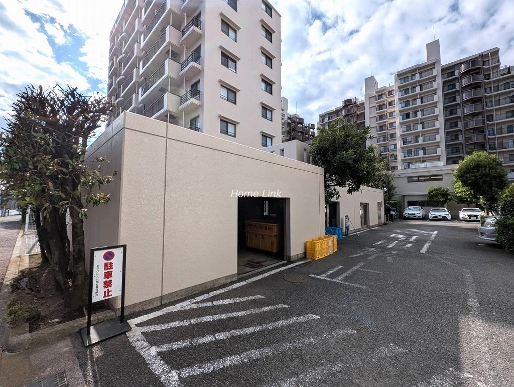 モアクレスト西台　ゴミ置き場